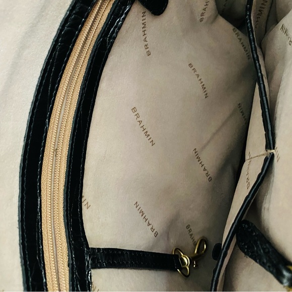 Brahmin Black Leather Melbourne Croc Pattern Handbag w/ Dust Bag - Picture 4 of 5